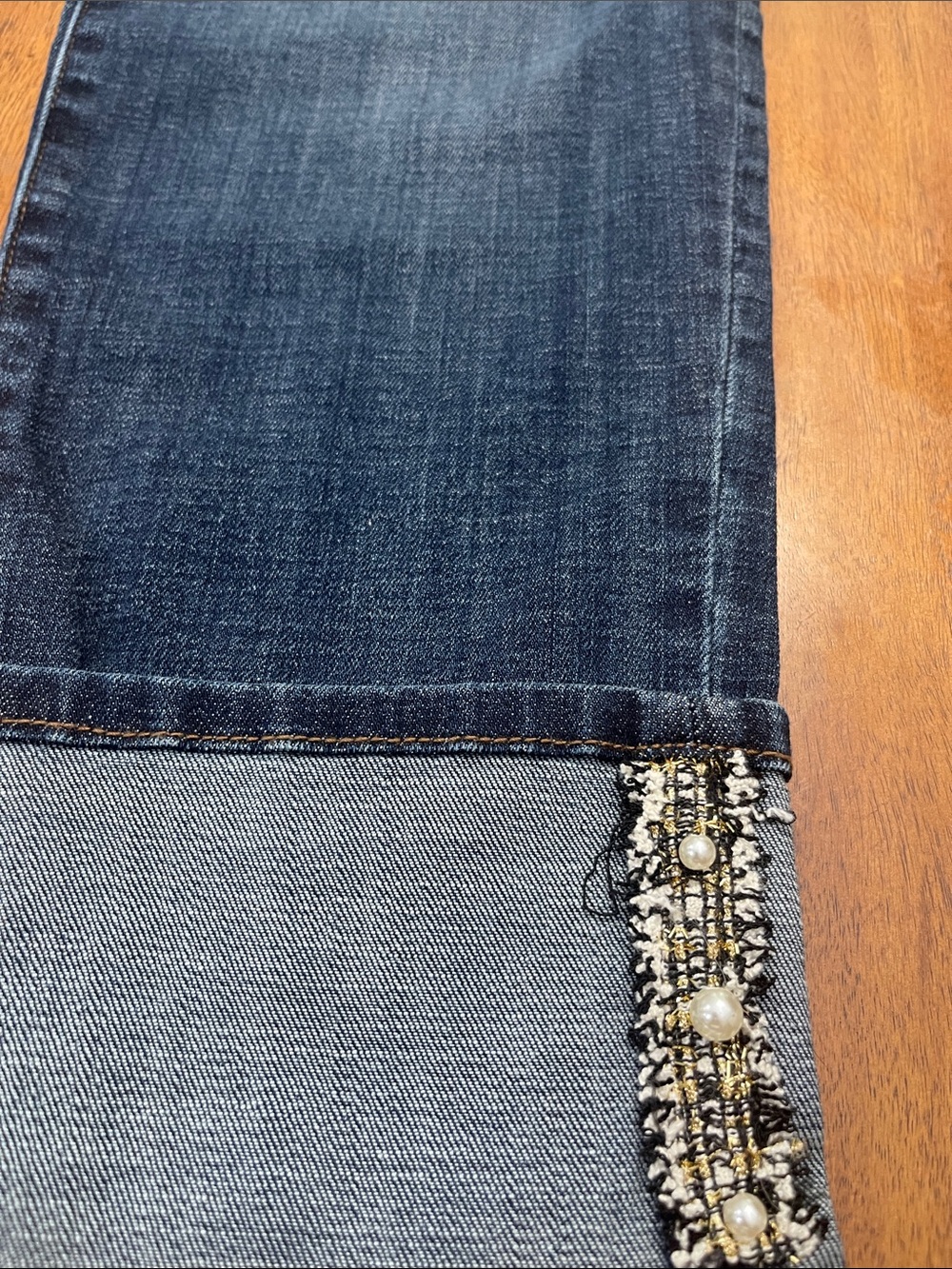 NWT Chicos Women’s Cuff Jeans with Pearl Trim HTF Brand New Sz 10P 1.5P